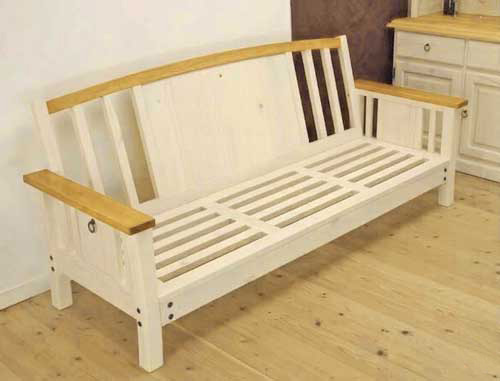 座り心地のいいフレンチカントリーソファ巾200cm